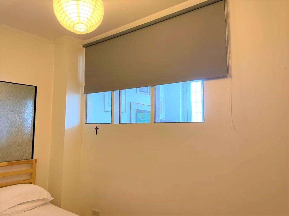 Splendid 1 Bedroom Flat + Terrace ロンドン エクステリア 写真